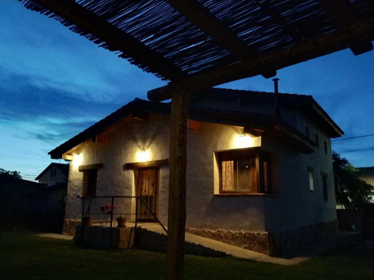 La Casa Del Cartero Pablo Guest House Saldana de Ayllon Exterior photo